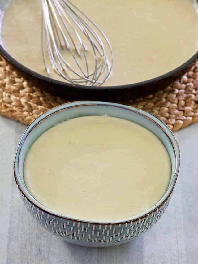 bechamel sauce in bowl and pan